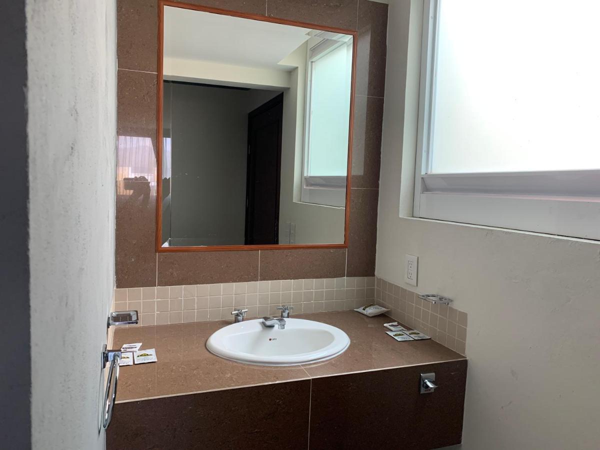 Real Del Sur Motel Moroleon Luaran gambar